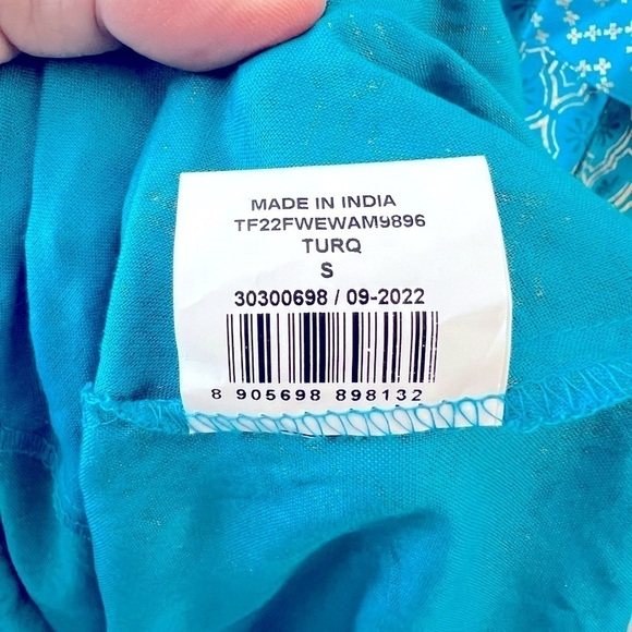 AVAASA Turquoise Kurta with Yoke Embroidery Rayon Ethnic Pakistan Indian Sz S - Picture 8 of 10